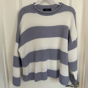 Zesica womens long sleeve crew neck sweater. EUC. Size M